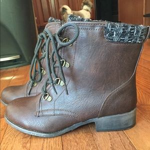 Boots brand new size 9